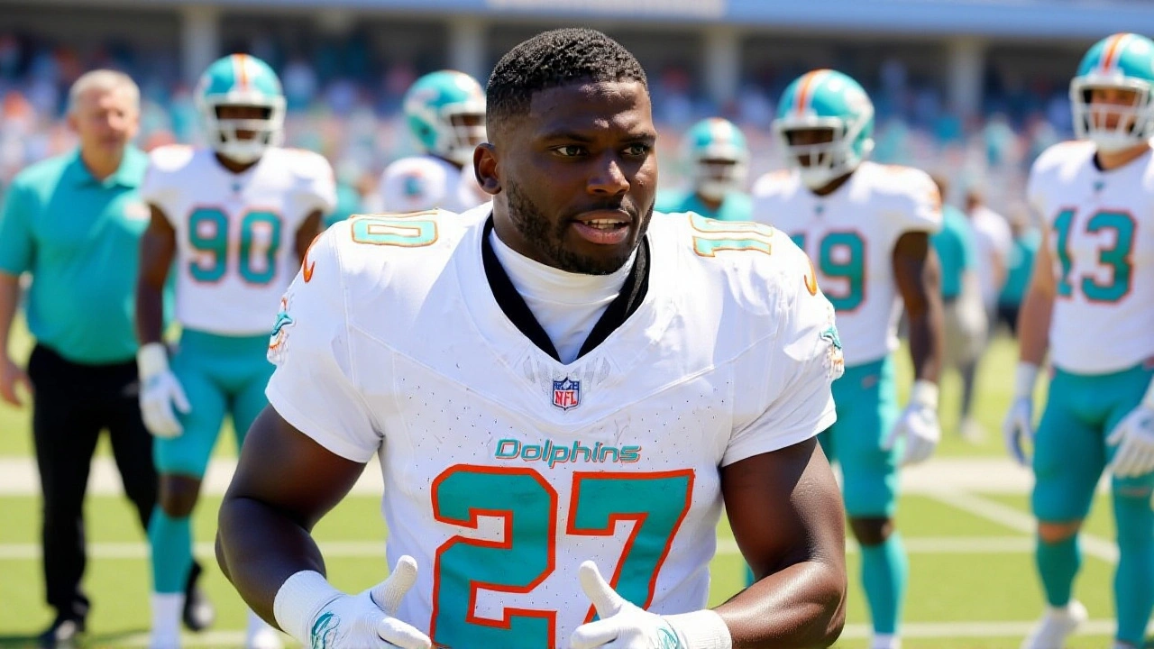 Dolphins stick with Tyreek Hill as knee injury derails trade hopes